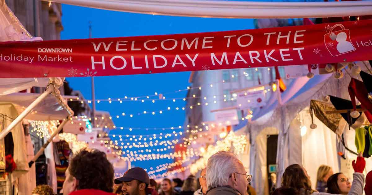 9 Popular Holiday Markets in the U.S.