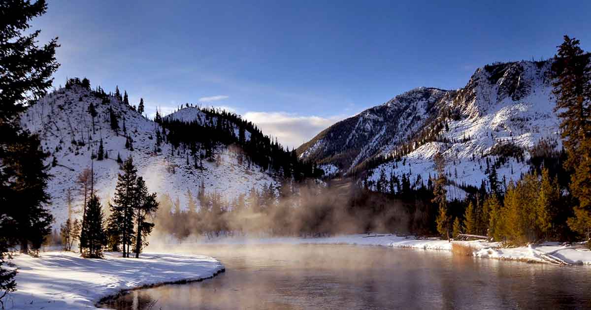 national-parks-you-should-experience-this-winter-Yellowstone